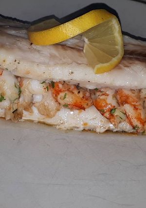 Una foto de Merluza rellena de gambones