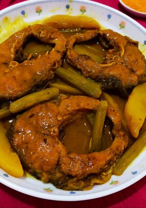 রুই ডাটা আলুর রসা (rui data aloor rasa recipe in Bengali) রেসিপির প্রধান ছবি