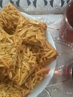 عکسی از دستور شیرینی ملکه بادام
