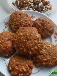 Mazsolás-zabpelyhes keksz recept fotója