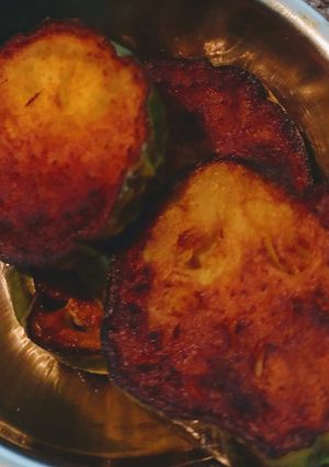 বেগুন ভাজা(begun bhaja recipe in Bengali) রেসিপির প্রধান ছবি