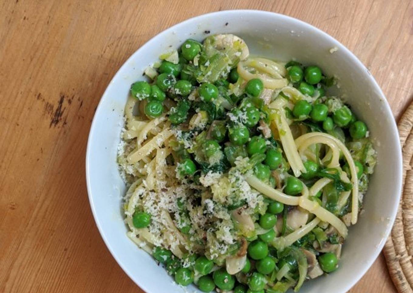 'Back of the fridge' veggie carbonara