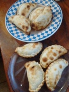 Una foto de Empanada regional de Salta o empanada salteña