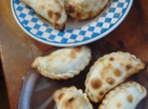 Una foto de Empanada regional de Salta o empanada salteña