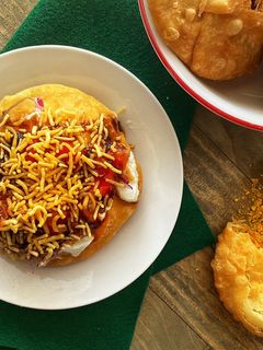 शेगाव कचोरी (kachori recipe in marathi) रेसिपी चे मुख्य फोटो