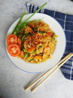 Foto resep 🥘Kwetiau goreng Sosis🥘
