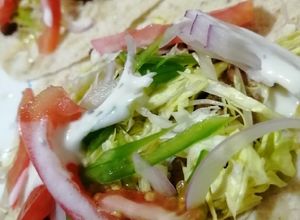 Una foto de Burrito mediterráneo