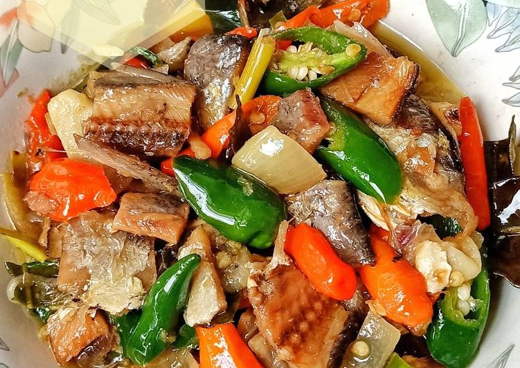 Pedas Manis Ikan Asin Gabus