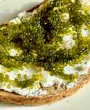 Bánh Mì Quét Phô Mai Ricotta Rong Nho