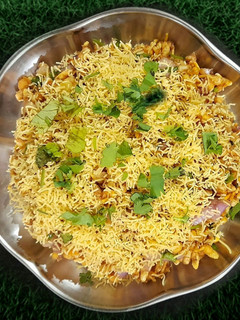 भेल पूरी मुम्बई स्टाइल (Bhel puri mumbai style recipe in hindi) रेसिपी मुख्य फोटो