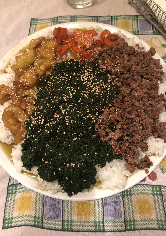 Una foto de 62. Bibimbap (principal carne)