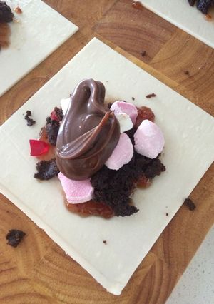 A picture of Quick Brownie smores.