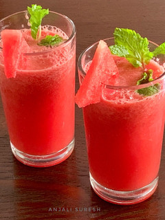 A picture of Fresh Watermelon and mint juice.
