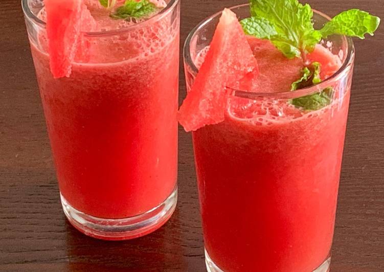 How to Make Perfect Fresh Watermelon and mint juice
