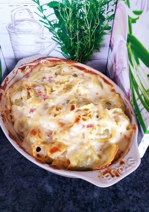 Une photo de Gratin de raviolis frais et tortellinis sauce mornay 😋#avril