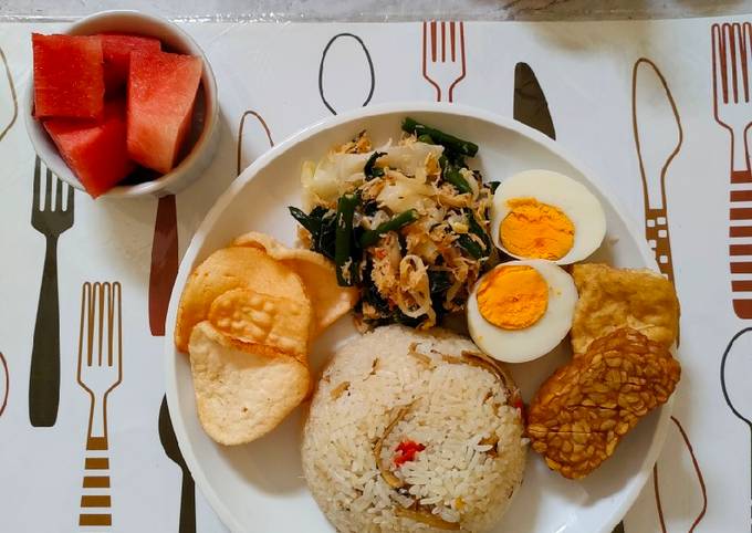 Resep Isi Piringku - Nasi Liwet Teri Magic com oleh ️Bunda Lia ️ - Cookpad