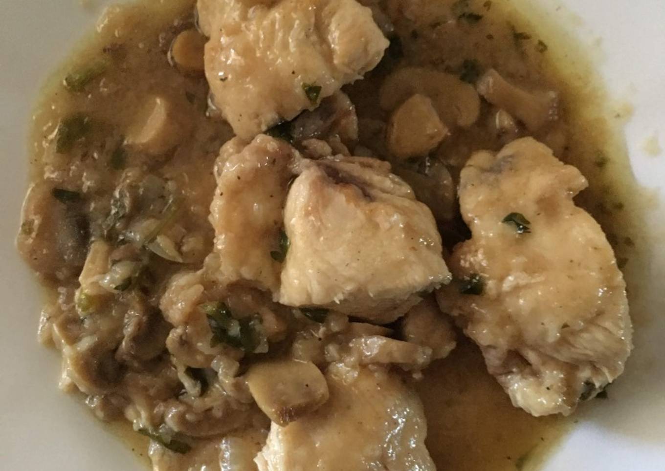 Pollo a la cerveza con champiñones