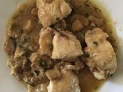 Una foto de pollo cerveza