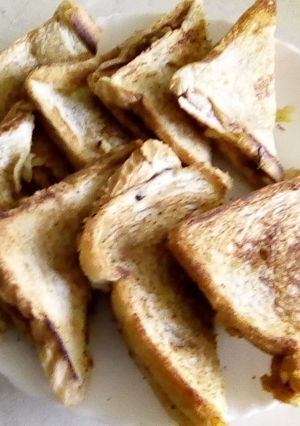 A picture of Mixed vegetable sandwich.