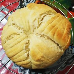 A picture of Wool roll bread.