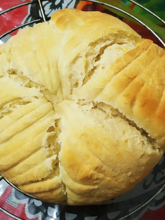 A picture of Wool roll bread.