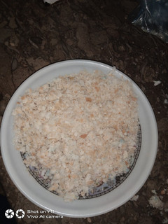 A picture of Bread crumbs.