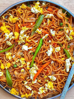 A picture of Egg vegetables Noodles.