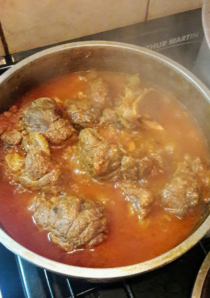 Una foto de Ossobuco estofado