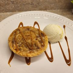 A picture of Mini Apple Crisp.