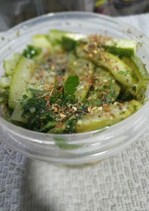 Una foto de Zucchini al escabeche 💚