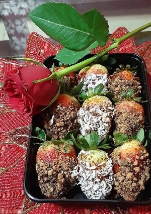 A picture of Coco Choco Strawberries.