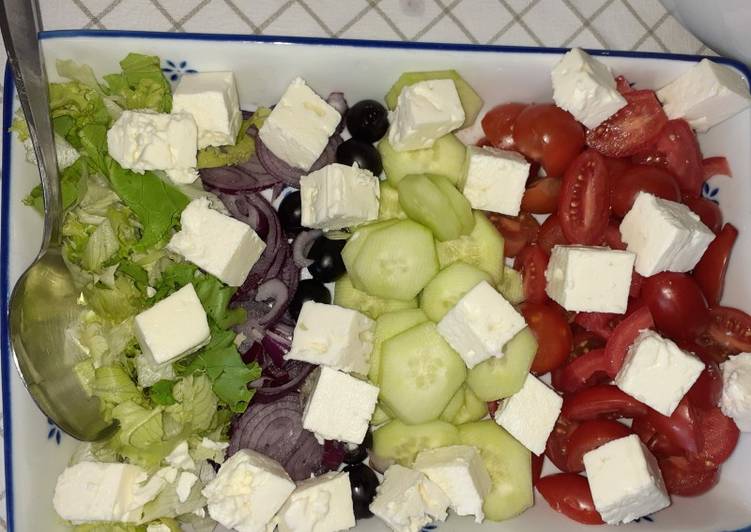 Insalata estiva..con feta..mmm! 😛😛😋😋😗