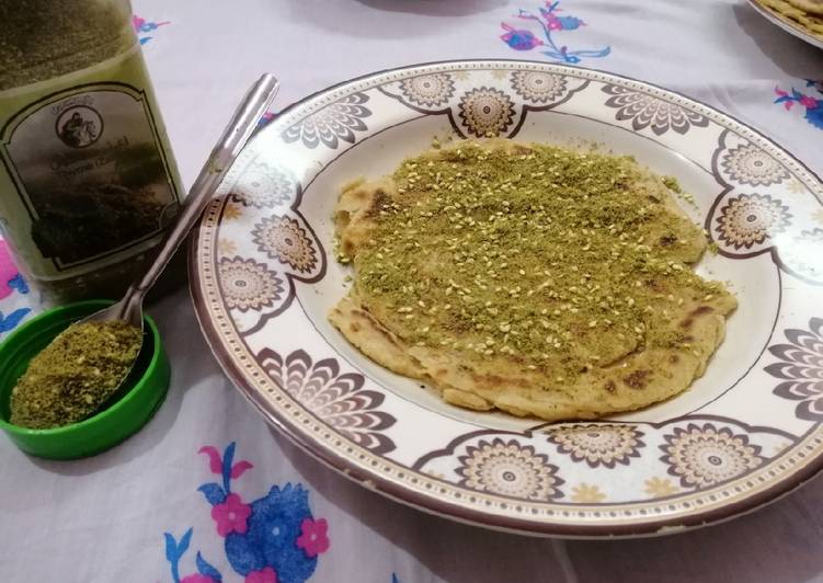 Recipe of Favorite Za’atar Lachcha Paratha