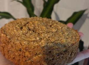 Una foto de Mini torta de avena y manzana