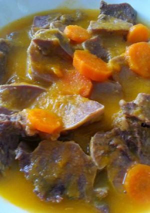 Una foto de Lengua de cerdo estofada