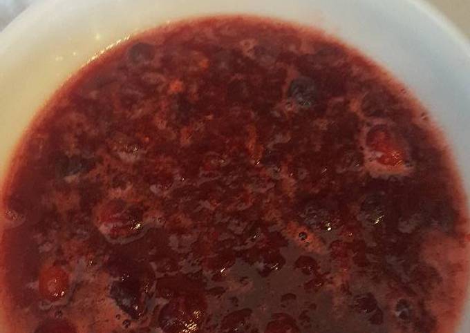 Peach schnapps cranberry sauce
