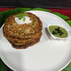 A picture of Healthy oats veggie Pancakes.