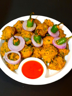 મેથીના ગોટા(Methi gota Recipe in Gujarati) રેસીપી મુખ્ય ફોટો