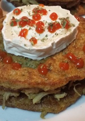 Foto principal de Tortitas de brócoli con pollo a la mostaza y miel