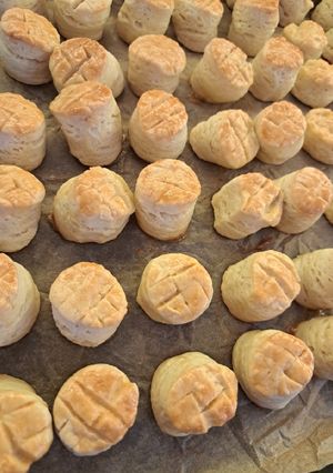 Pogácsa hajtogatás nélkül, hosszú pihenővel recept fotója