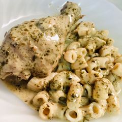 A picture of Creamy Pesto Chicken & Pasta Quick Hack.