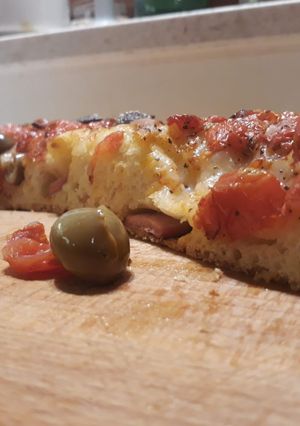Foto di Focaccia Pugliese incastonata di Würstel