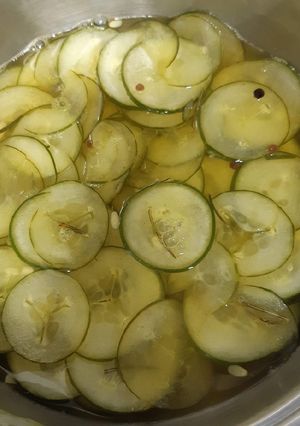Una foto de Pepinillos agridulce 🥒