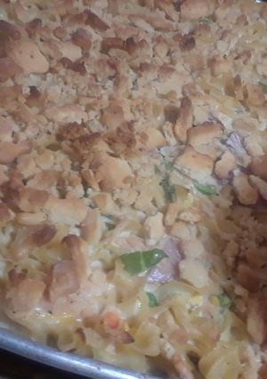 A picture of Creamy Chicken Noodle Casserole.