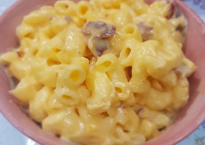 Mac and cheese yummy..