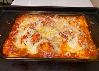 Easiest Way to Prepare Appetizing Bake ravioli with salad and cheesy bread