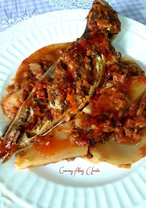Foto principal de Tajine de jureles de roca con masala fihs y curry panang