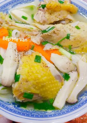 Hình của món Bánh canh gà và nấm.