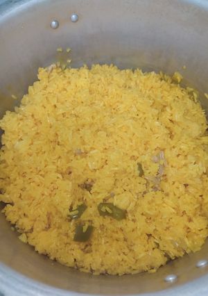 Una foto de Arroz amarillo a mi estilo