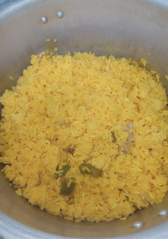 Una foto de Arroz amarillo a mi estilo